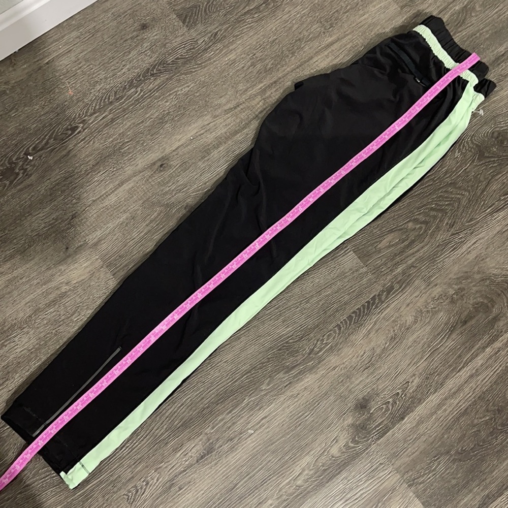Lululemon pants - Picture 6 of 13
